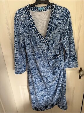 J. McLaughlin Blue and White Mosaic-Print Long Sleeve Dress. Faux wrap. Mermaid